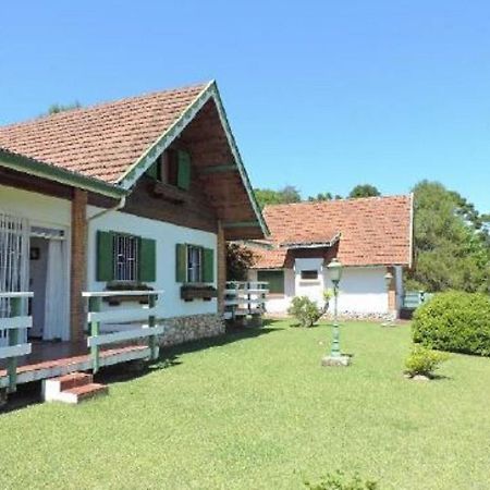 Chale Do Tio Tom - Residencia Em Condominio Кампус-ду-Жордау Экстерьер фото